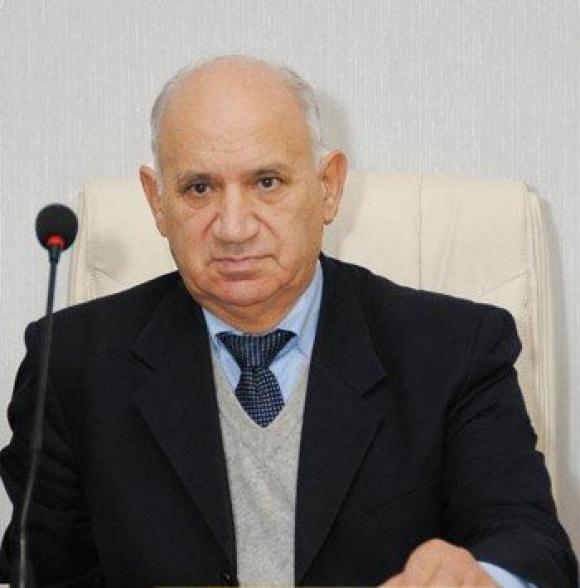 Dərsliklərdən narazılıq edənlər haqlıdır. Dərslikləri yazanlar elm mütəxəssisi olmalıdırlar. - Ekspertin fikri Dərsliklərdən narazılıq edənlər haqlıdır. Dərslikləri yazanlar elm mütəxəssisi olmalıdırlar. - Ekspertin fikri