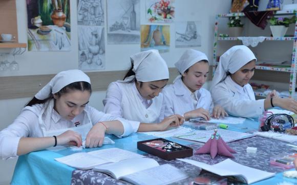 Azərbaycanda peşə təhsili alan qızların sayının artması təklif olunur Azərbaycanda peşə təhsili alan qızların sayının artması təklif olunur